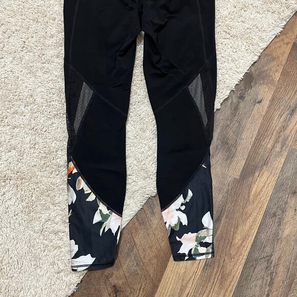 Athleta Size Small Black Floral Blossom Intuition Mesh High Waisted Leggings - Picture 6 of 10